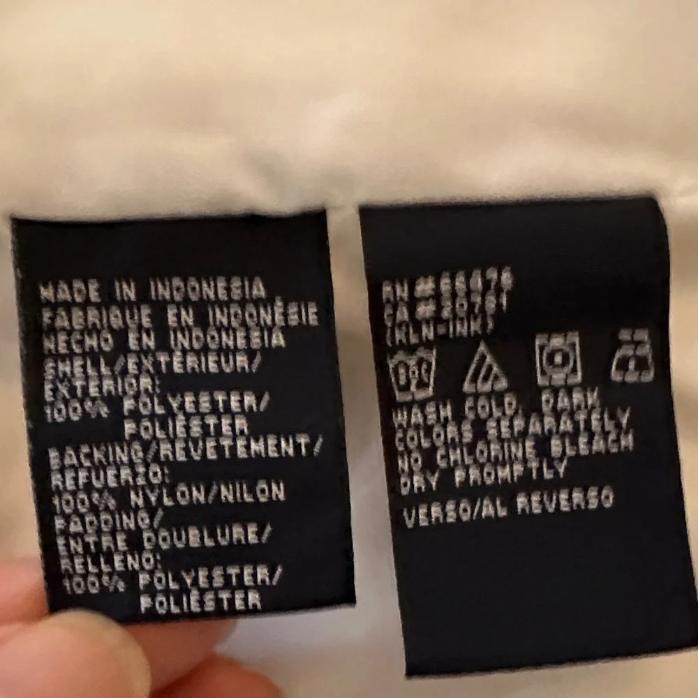 Tommy Hilfiger Women's white trucker Puffer Jacket - Picture 9 of 9